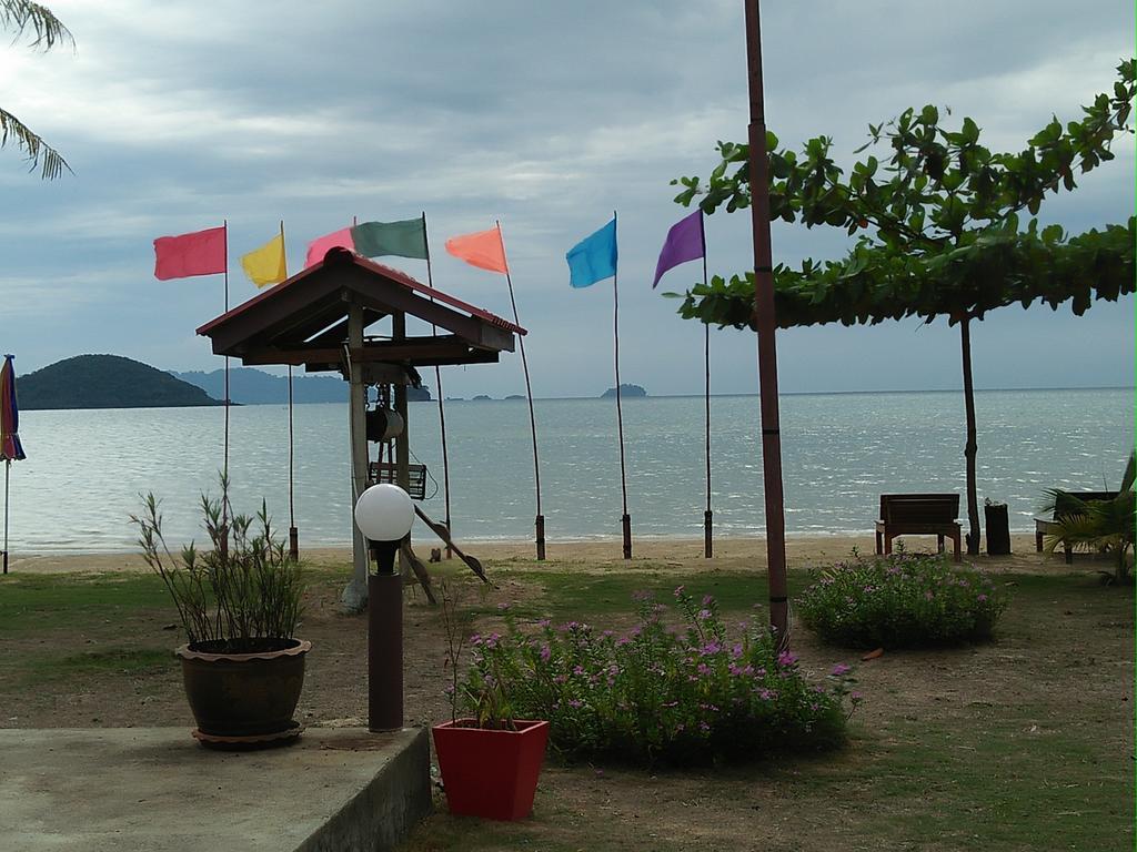 Happy Days Resort Koh Mak Exteriör bild